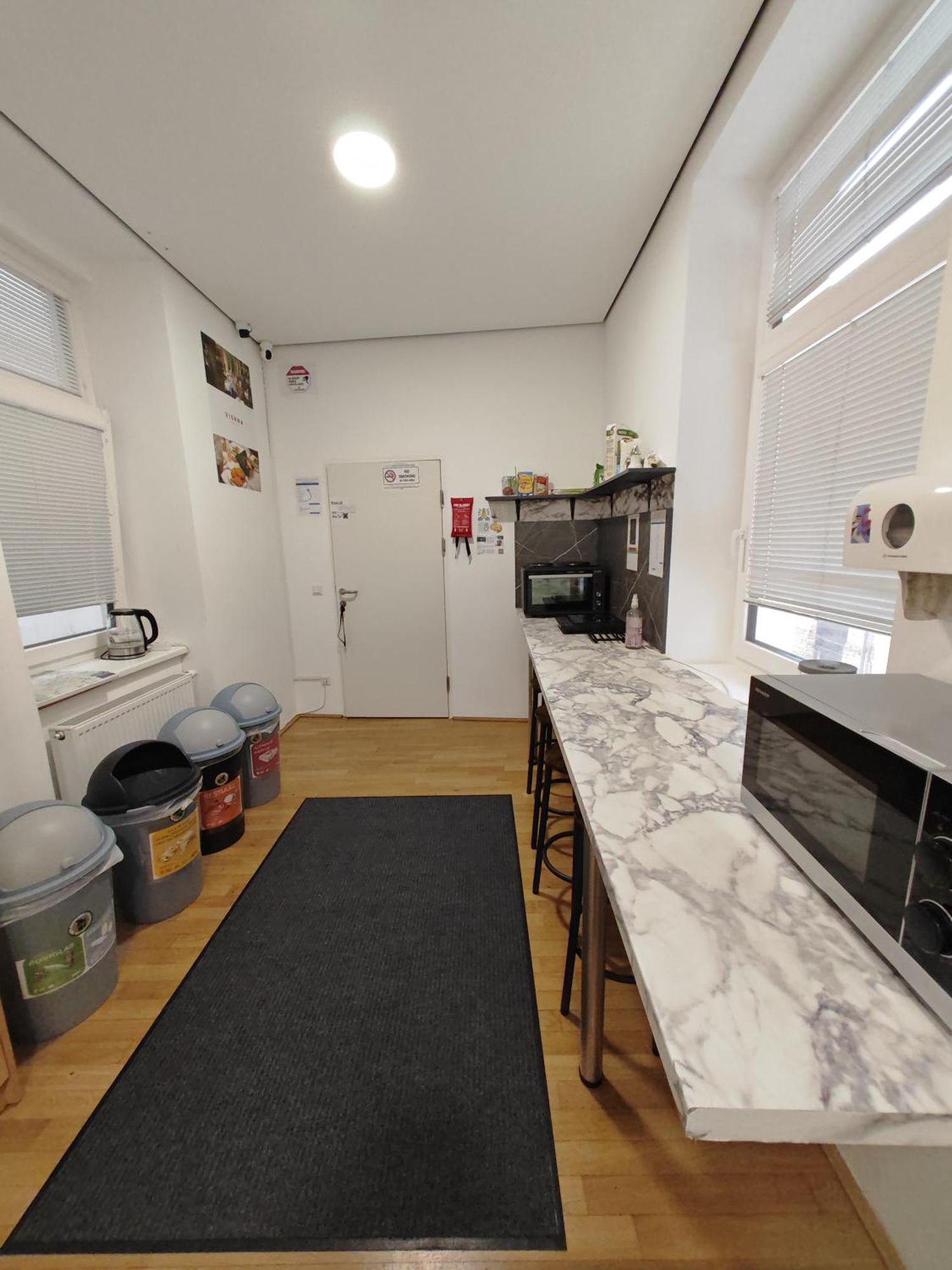 Abai Apartments 1140 Only Www-On-Line-Check-In & Selfservice Wenen Buitenkant foto
